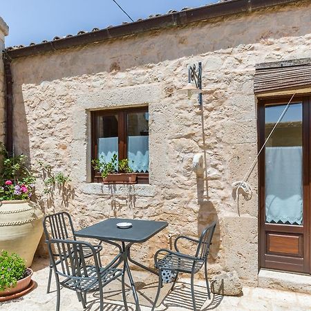 La Muraglia Residenza Turistica Rurale Санта-Кроче- Камерина Экстерьер фото