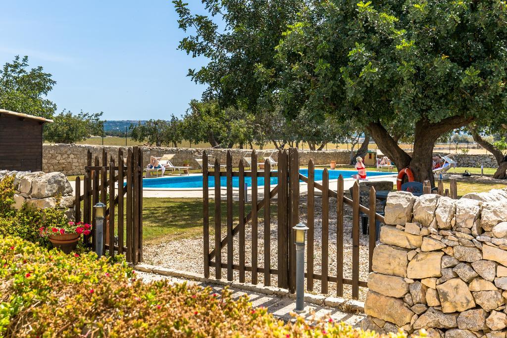 La Muraglia Residenza Turistica Rurale Санта-Кроче- Камерина Экстерьер фото