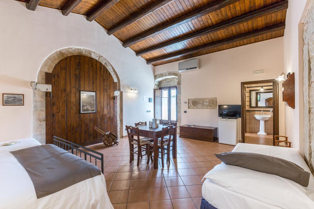 La Muraglia Residenza Turistica Rurale Санта-Кроче- Камерина Экстерьер фото